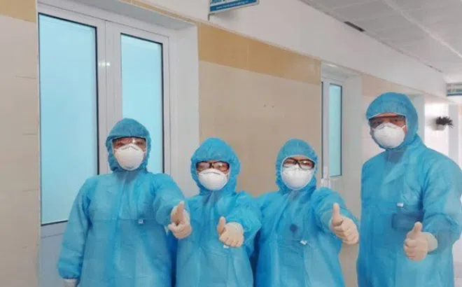 Cán bộ xét nghiệm - Những “chiến binh” thầm lặng chống dịch